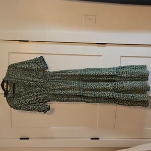 Max Studio Green Floral Long Sleeve Dress